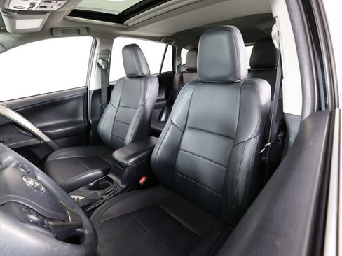 Used 2015 Toyota RAV4 XLE AWD/4WD image 11