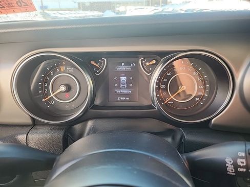 Used 2022 Jeep Wrangler Sport image 13