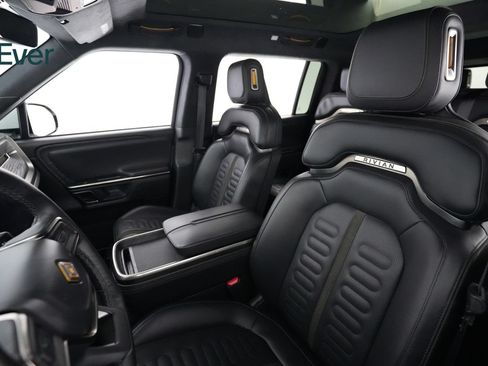 Used 2023 Rivian R1S Adventure AWD/4WD image 4