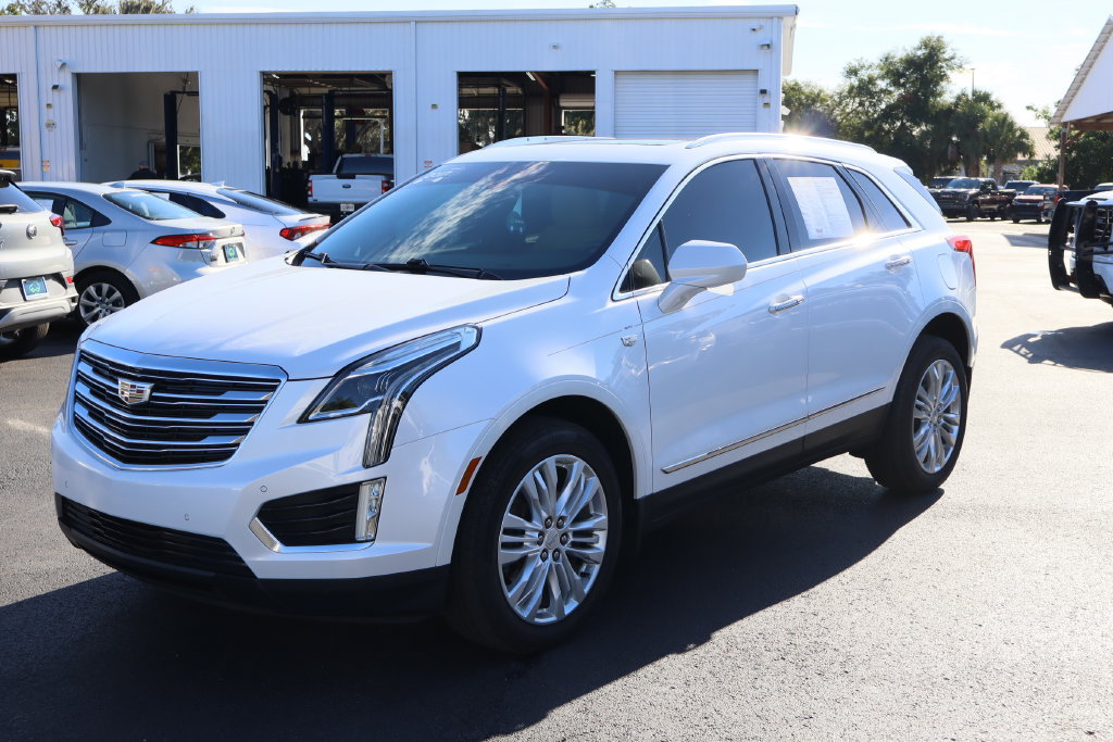 Certified 2017 Cadillac XT5 Premium Luxury FWD image 5