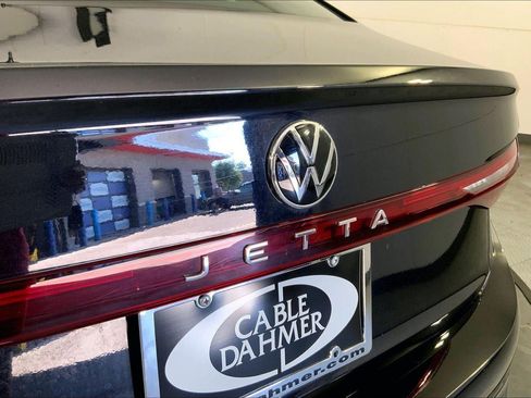 Used 2025 Volkswagen Jetta Sport FWD image 8