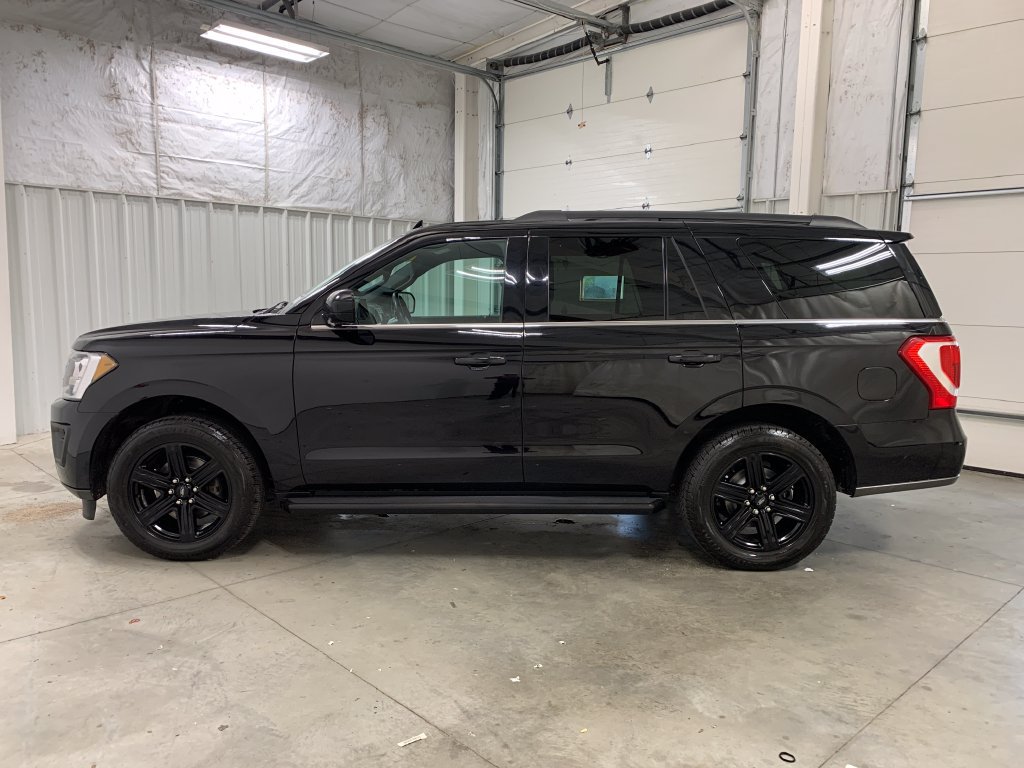 Used 2021 Ford Expedition XLT w/ Black Accent Package AWD/4WD image 22