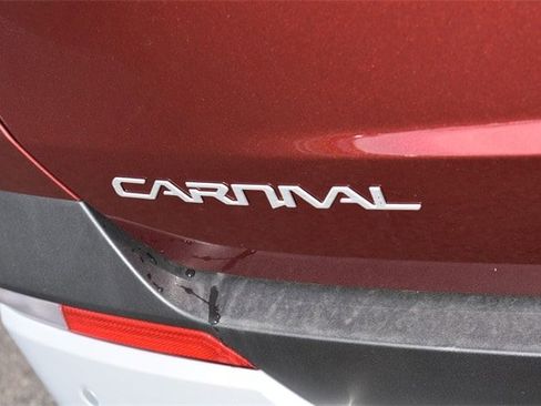 New 2026 Kia Carnival EX image 15