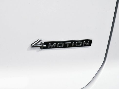 Used 2023 Volkswagen Atlas Cross Sport SEL R-Line image 83