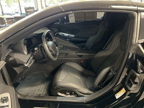 Used 2025 Chevrolet Corvette Stingray image 9