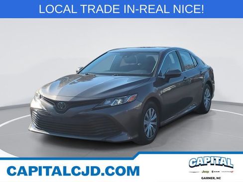 Used 2019 Toyota Camry L image 1