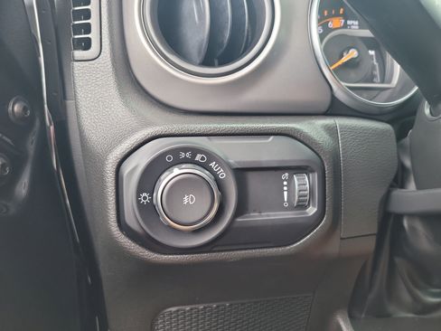 Used 2023 Jeep Wrangler Unlimited Sport AWD/4WD image 30