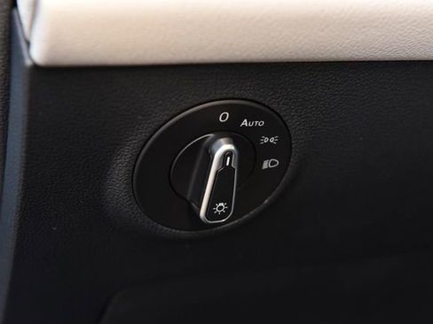 New 2026 Volkswagen Taos S image 10