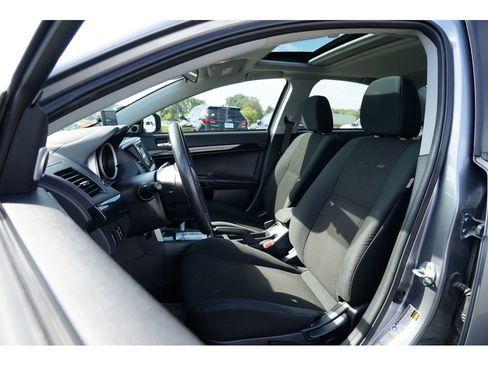Used 2017 Mitsubishi Lancer ES image 12