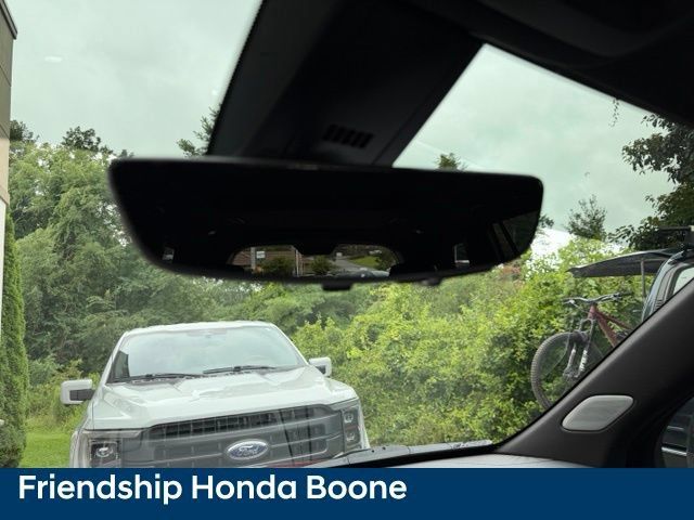 Used 2024 Cadillac XT6 Sport w/ Technology Package AWD/4WD image 40
