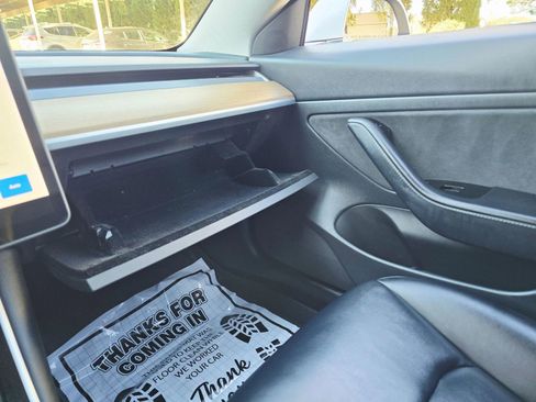 Used 2020 Tesla Model 3 Standard Range Plus image 21