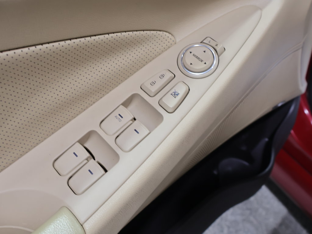 Used 2013 Hyundai Sonata Limited FWD image 14
