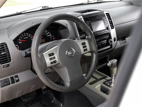 Used 2018 Nissan Frontier S w/ Work Truck Package image 12