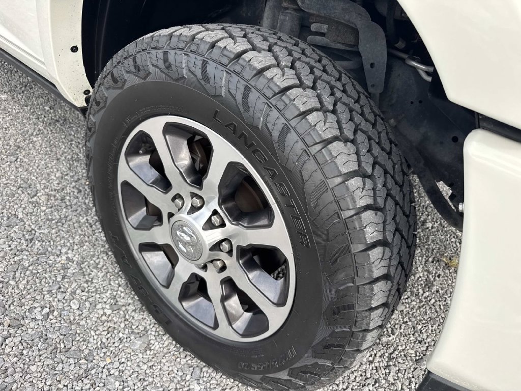 Used 2023 RAM 2500 Limited AWD/4WD image 35