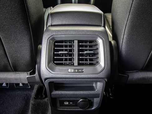 Used 2022 Volkswagen Tiguan SEL R-Line AWD/4WD image 28