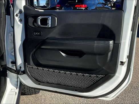 Used 2024 Jeep Wrangler Unlimited Rubicon 4xe image 12