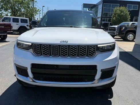 Used 2022 Jeep Grand Cherokee L Summit AWD/4WD image 11