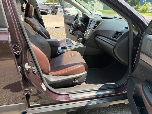 Used 2013 Subaru Outback 3.6R Limited w/ Special Appearance Pkg AWD/4WD image 25