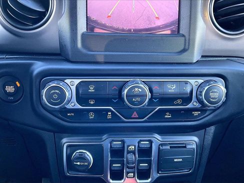 Certified 2021 Jeep Wrangler Willys image 16