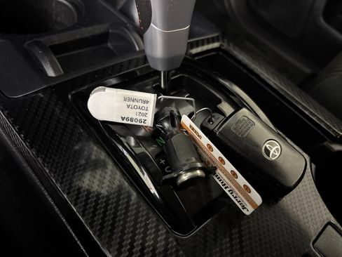 Used 2021 Toyota 4Runner TRD Off-Road AWD/4WD image 21