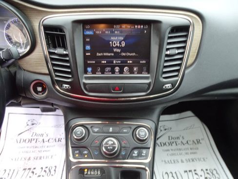 Used 2016 Chrysler 200 C w/ Premium Group FWD image 20