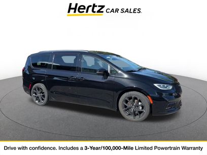 Used 2025 Chrysler Pacifica Limited