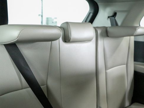 Used 2025 Toyota Grand Highlander AWD Hybrid image 30