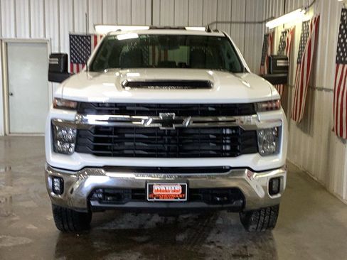 Used 2025 Chevrolet Silverado 3500 LT w/ Convenience Package AWD/4WD image 17