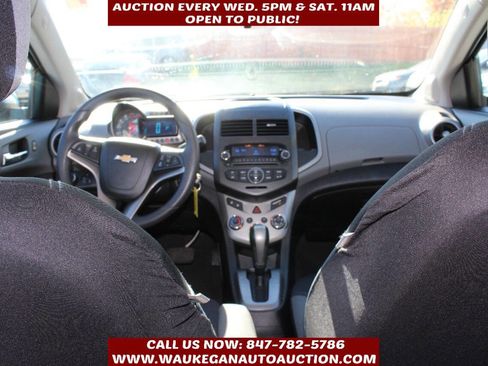 Used 2014 Chevrolet Sonic LT image 8