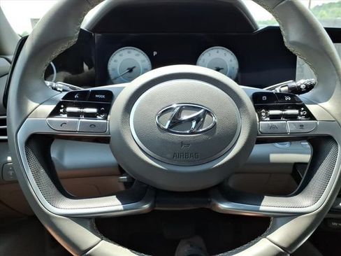 Used 2023 Hyundai Elantra SEL w/ Convenience Package FWD image 14