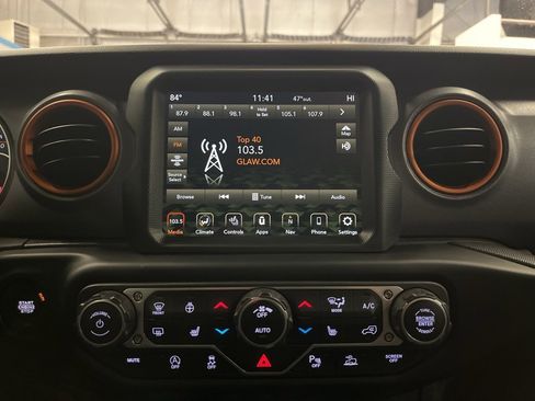 Used 2023 Jeep Gladiator Mojave image 27