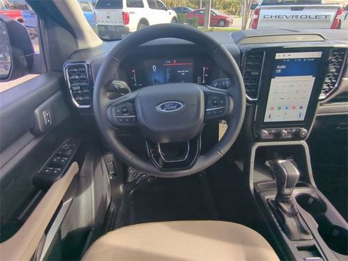 New 2025 Ford Ranger XLT w/ FX4 Off-Road Package image 17
