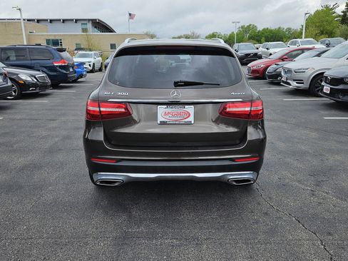 Used 2018 Mercedes-Benz GLC 300 4MATIC image 5