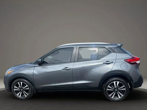 Used 2019 Nissan Kicks SV FWD image 8