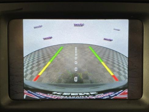 Used 2017 Jeep Renegade Latitude w/ Cold Weather Group image 11