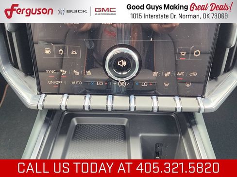 New 2026 GMC Acadia AT4 w/ Luxury Package AWD/4WD image 32
