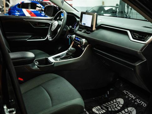 Used 2025 Toyota RAV4 LE image 13