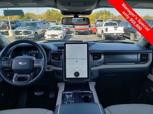 Used 2022 Ford Expedition Max Platinum image 12