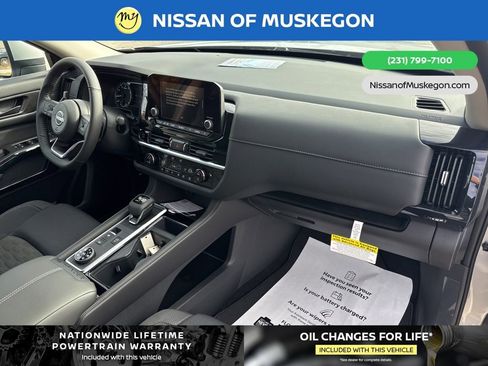 New 2025 Nissan Pathfinder SV image 31