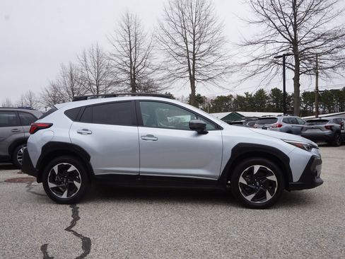 Used 2024 Subaru Crosstrek 2.5i Limited AWD/4WD image 4