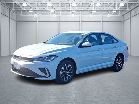 Certified 2025 Volkswagen Jetta S image 3