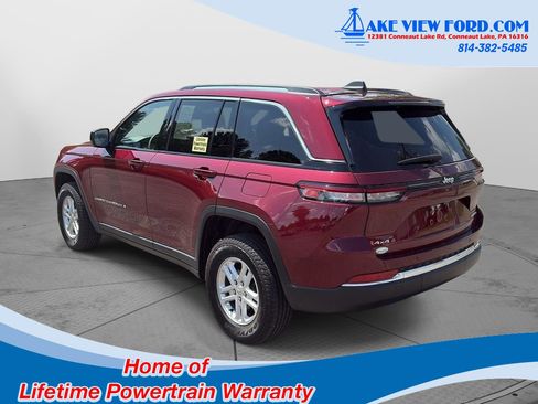 Used 2023 Jeep Grand Cherokee Laredo image 10