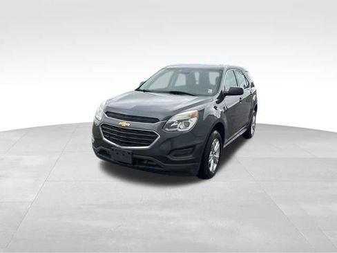 Used 2017 Chevrolet Equinox LS FWD image 3