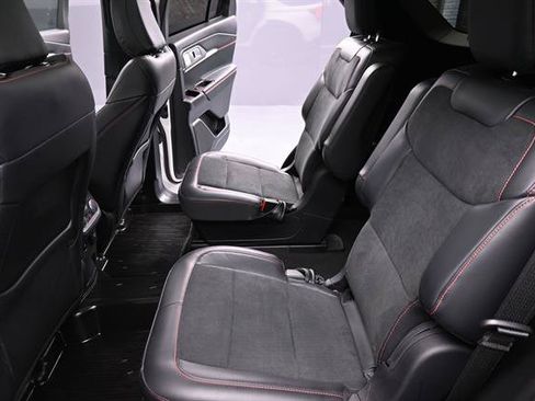 Certified 2025 Ford Explorer ST w/ Sun And Sound Package AWD/4WD image 19