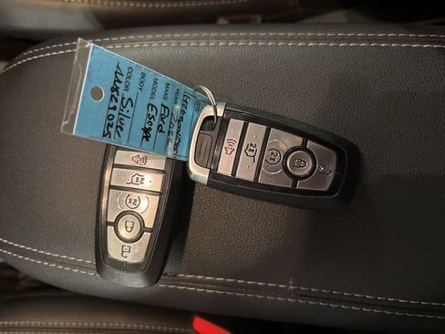 Used 2022 Ford Escape Titanium AWD/4WD image 33