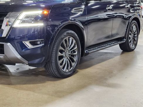 Used 2023 Nissan Armada Platinum w/ Captain's Chairs Package RWD image 17