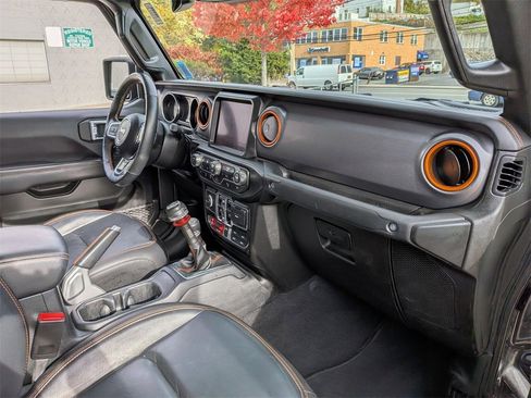 Certified 2022 Jeep Gladiator Mojave w/ LED Lighting Group image 24