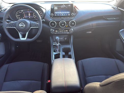 Used 2025 Nissan Sentra SR w/ Lighting Package image 42