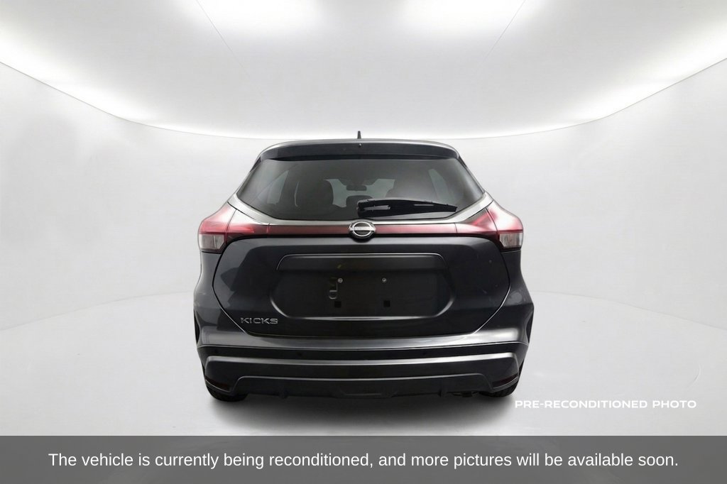 Used 2022 Nissan Kicks S FWD image 7