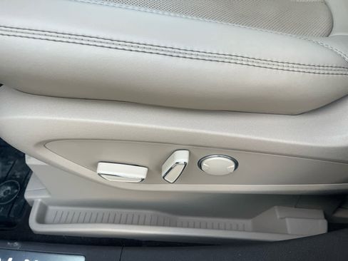 Used 2023 Lincoln Nautilus Reserve w/ Equipment Group 201A image 24